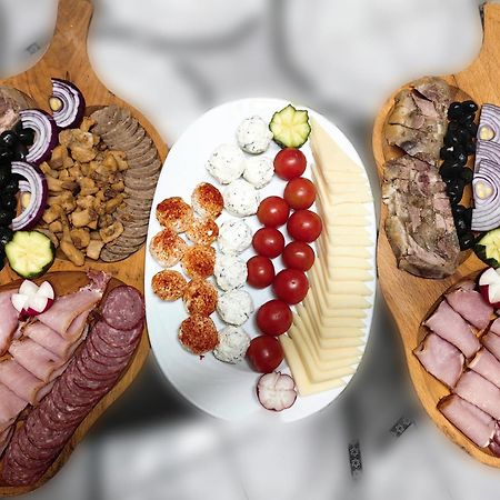 Voinescu House - Natural Living & Eating 시몬 외부 사진